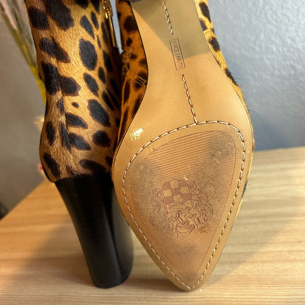 Vincent Camuto Leopard Print/Cow Hair Ankle Boots~Pointed Toe~Block Heel - Picture 5 of 10
